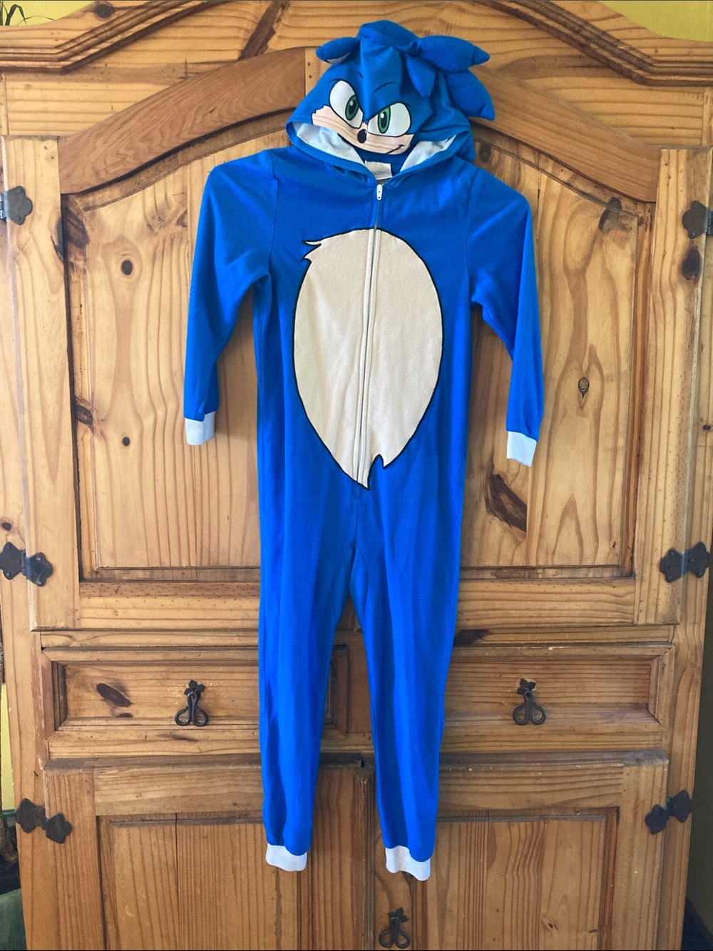 Sonic blue one piece hooded pajamas size M (8)